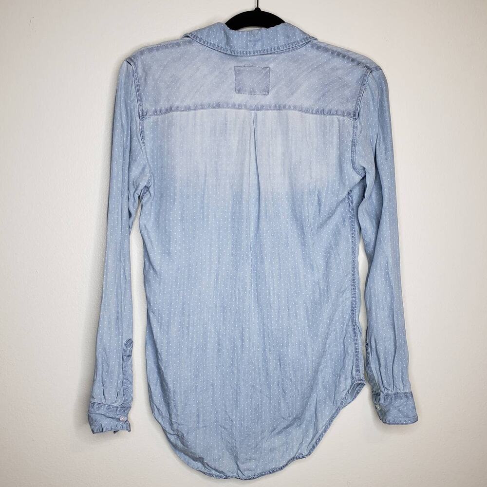 Rails| Carter Light Vintage Polka Dot Chambray - Picture 2 of 13